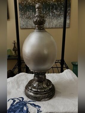 DECORATIVE FINIAL~FROSTED GLASS & ANTIQUED SILVER METAL PIECE ~ 9"
